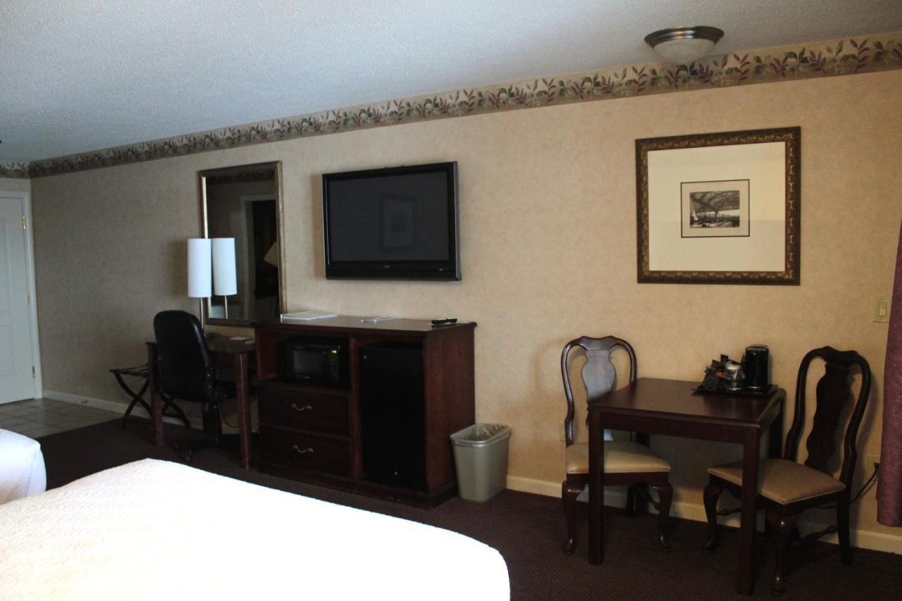 Shiretown Inn & Suites Houlton 외부 사진