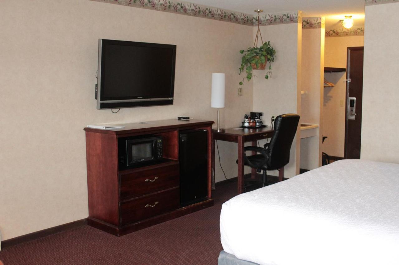 Shiretown Inn & Suites Houlton 외부 사진