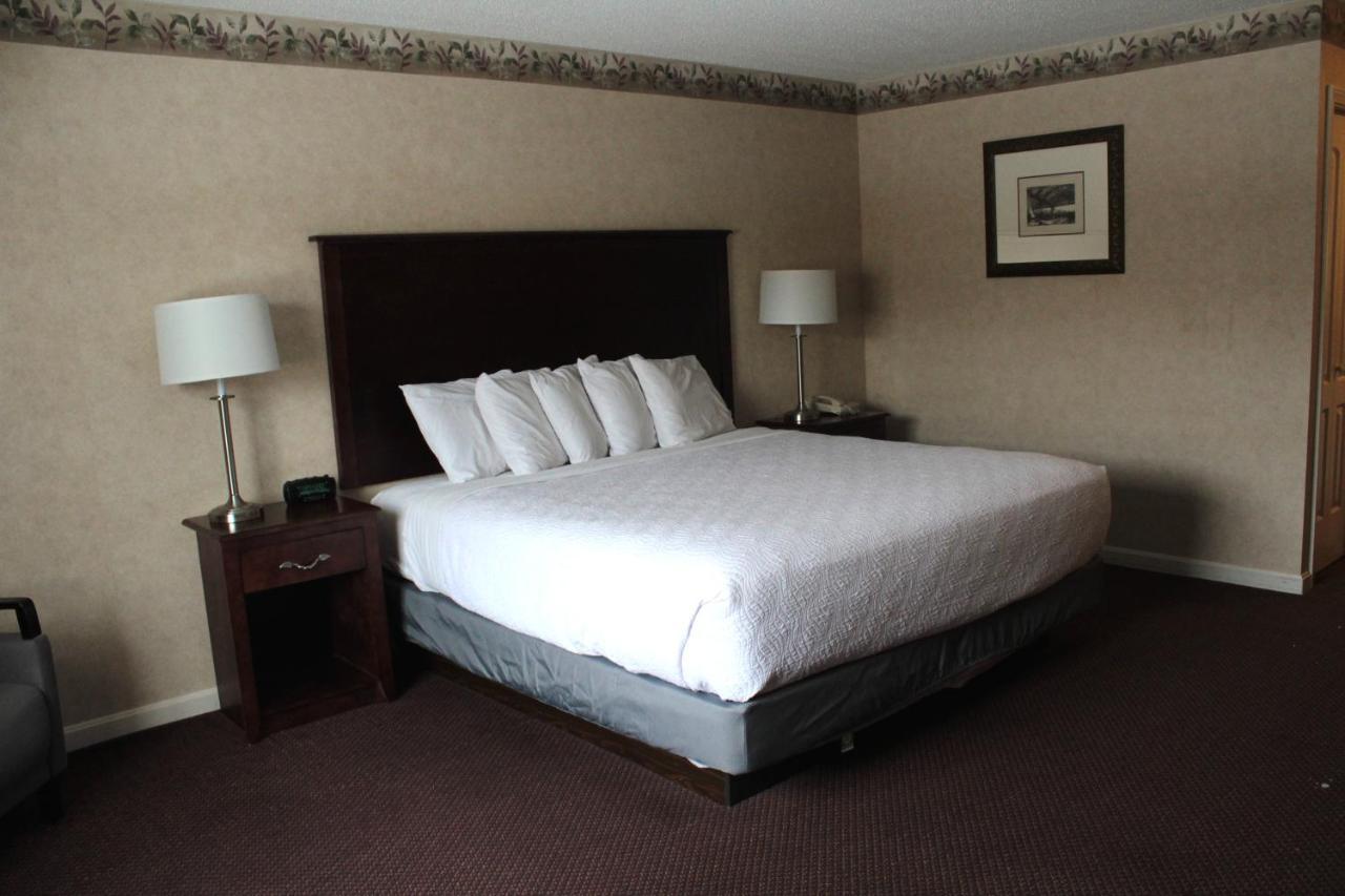 Shiretown Inn & Suites Houlton 외부 사진