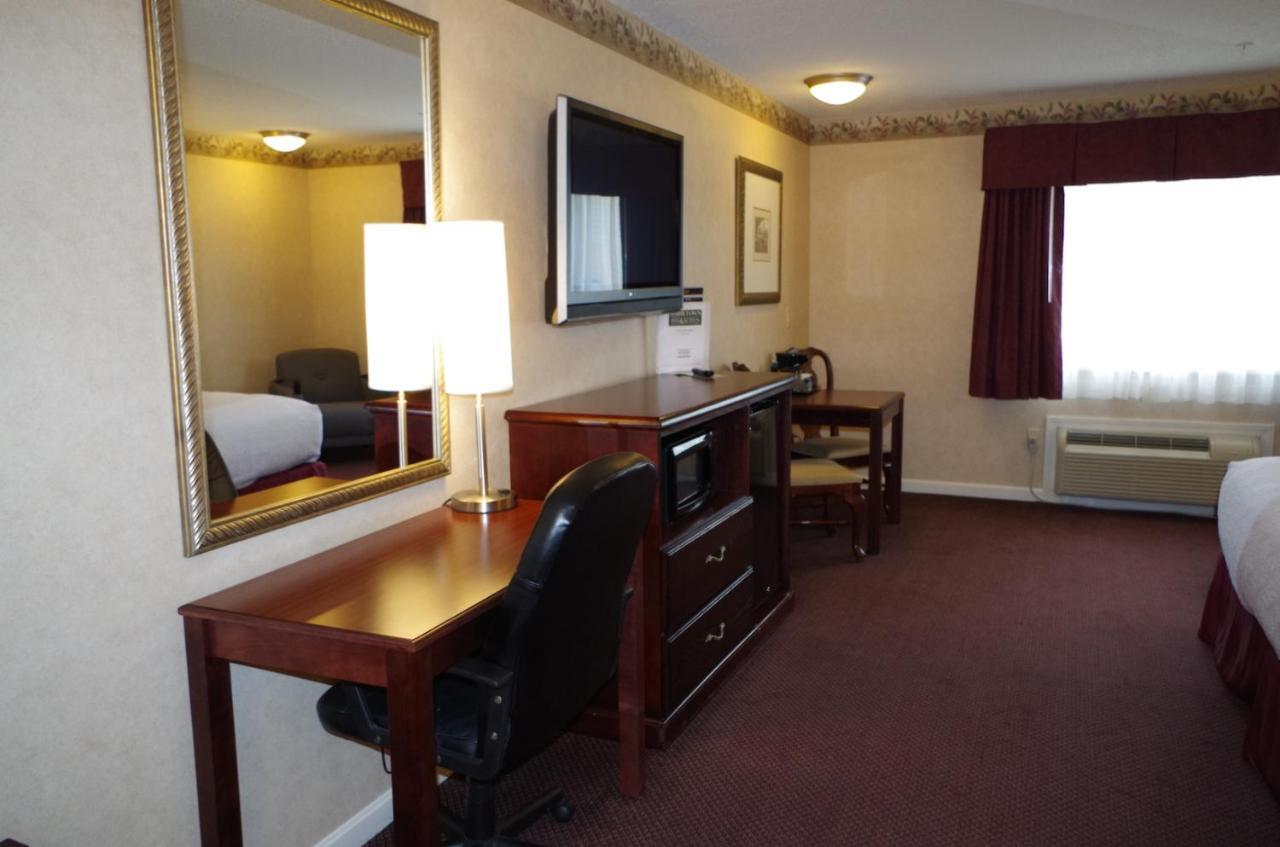 Shiretown Inn & Suites Houlton 외부 사진